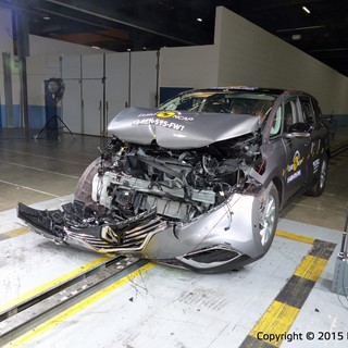 Renault Espace - Frontal Full Width test 2015 - after crash