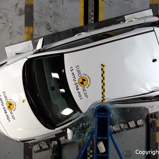 Hyundai i20  - Pole crash test 2015 - after crash