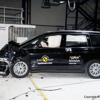 Ford Galaxy  - Frontal Offset Impact test 2015