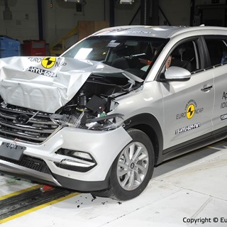 Hyundai Tucson - Frontal Full Width test 2015 - after crash