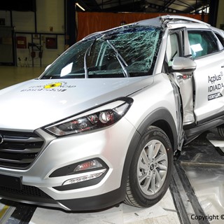 Hyundai Tucson  - Pole crash test 2015 - after crash
