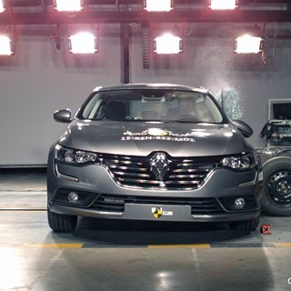 Renault Talisman  - Side crash test 2015