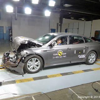 Renault Talisman - Frontal Full Width test 2015 - after crash