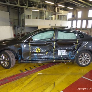 Kia Optima - Side crash test 2015 - after crash