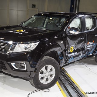 Nissan NP300 Navara - Side crash test 2015 - after crash