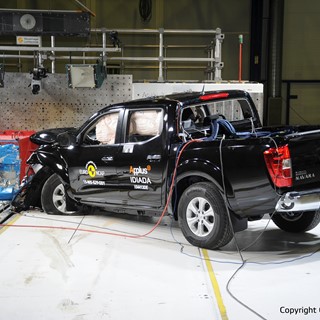 Nissan NP300 Navara- Frontal Offset Impact test 2015 - after crash