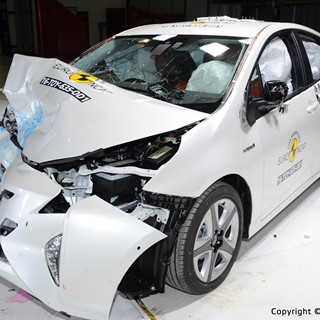 Toyota Prius - Frontal Offset Impact test 2016 - after crash