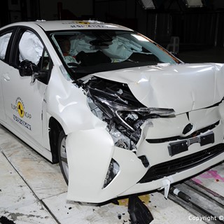 Toyota Prius - Frontal Full Width test 2016 - after crash