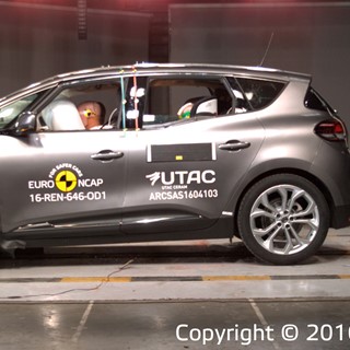 Renault Scenic- Frontal Offset Impact test 2016