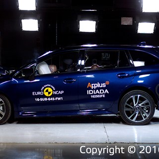 Subaru Levorg - Frontal Full Width test 2016