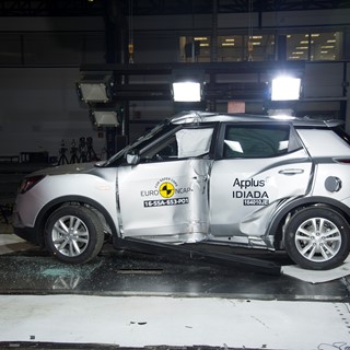 SsangYong Tivoli - Pole crash test 2016 - after crash