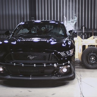 Ford Mustang - Side crash test 2017