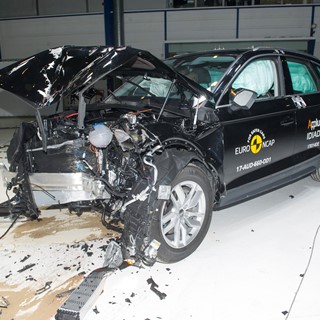 Audi Q5 - Frontal Offset Impact test 2017 - after crash