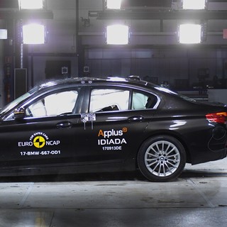 BMW 5-Series  - Frontal Offset Impact test 2017