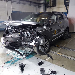 Renault Koleos- Frontal Offset Impact test 2017 - after crash