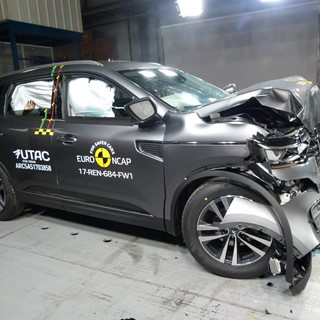 Renault Koleos- Frontal Full Width test 2017 - after crash