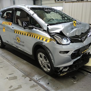 Opel/Vauxhall Ampera-e- Frontal Full Width test 2017 - after crash