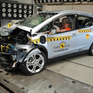 Opel/Vauxhall Ampera-e- Frontal Offset Impact test 2017 - after crash