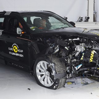 Range Rover Velar- Frontal Offset Impact test 2017 - after crash