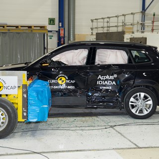 Skoda Karoq - Side crash test 2017 - after crash