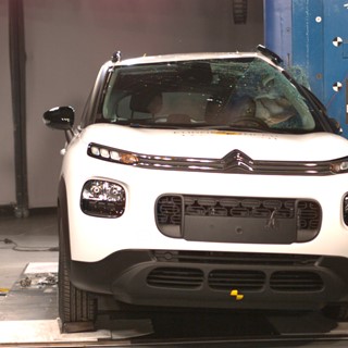 Citroën C3 Aircross - Pole crash test 2017