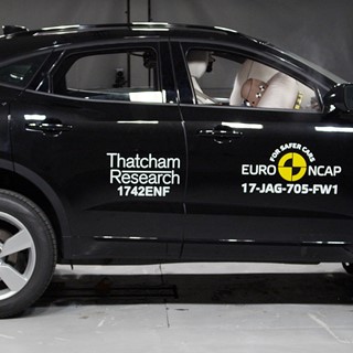 Jaguar E-Pace - Frontal Full Width test 2017
