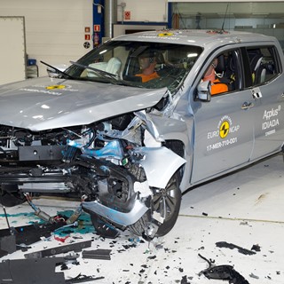 Mercedes-Benz X-Class - Frontal Offset Impact test 2017 - after crash