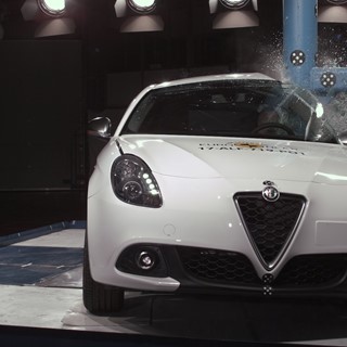 Alfa Romeo Giulietta - Pole crash test 2017