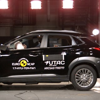 Hyundai KONA - Frontal Full Width test 2017