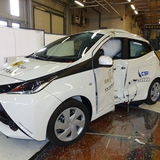 Toyota Aygo - Pole crash test 2017 - after crash