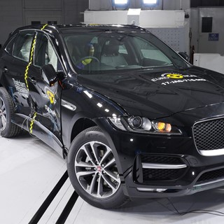 Jaguar F-Pace - Side crash test 2017 - after crash