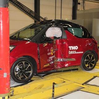 DS 3 - Pole crash test 2017 - after crash