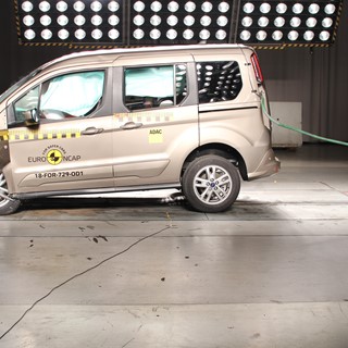 Ford Tourneo Connect - Frontal Offset Impact test 2018