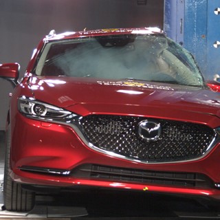 Mazda 6 - Pole crash test 2018