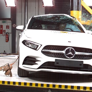 Mercedes-Benz A Class - Pole crash test 2018