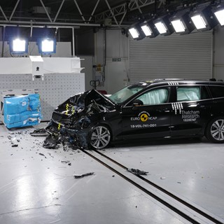 Volvo V60 - Frontal Offset Impact test 2018 - after crash