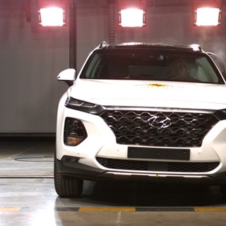 Hyundai Santa Fe - Side crash test 2018