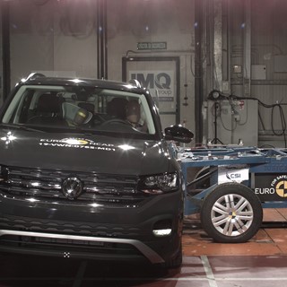 Volkswagen T-Cross - Side crash test 2019