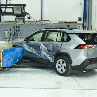 Toyota RAV4 - Side crash test 2019 - after crash