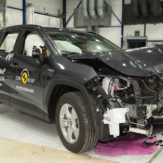 Toyota RAV4 - Frontal Offset Impact test 2019 - after crash