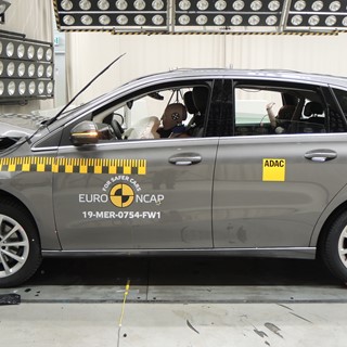 Mercedes-Benz B-Class - Frontal Full Width test 2019 - after crash