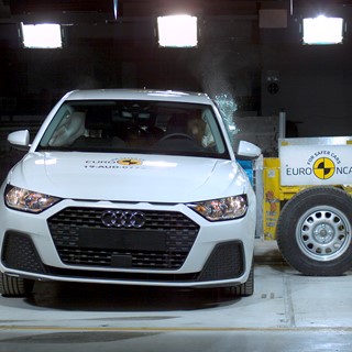 Audi A1 - Side crash test 2019