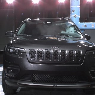 Jeep Cherokee - Pole crash test 2019