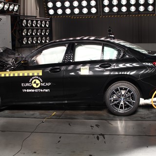 BMW 3 Series - Frontal Full Width test 2019
