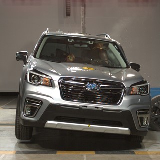 Subaru Forester - Side crash test 2019