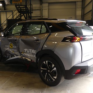 Peugeot 2008 - Side crash test 2019 - after crash.