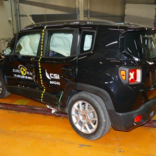 Jeep Renegade - Side crash test 2019 - after crash