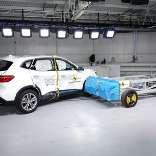 MG HS - Side crash test 2019 - after crash