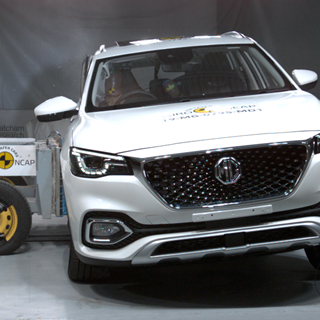 MG HS - Side crash test 2019