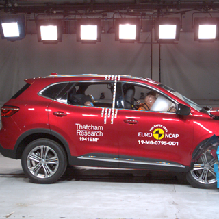 MG HS - Frontal Offset Impact test 2019